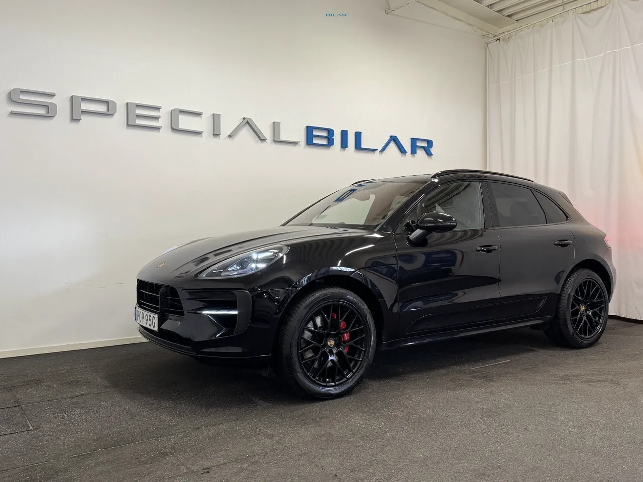 Vehicle image 21
