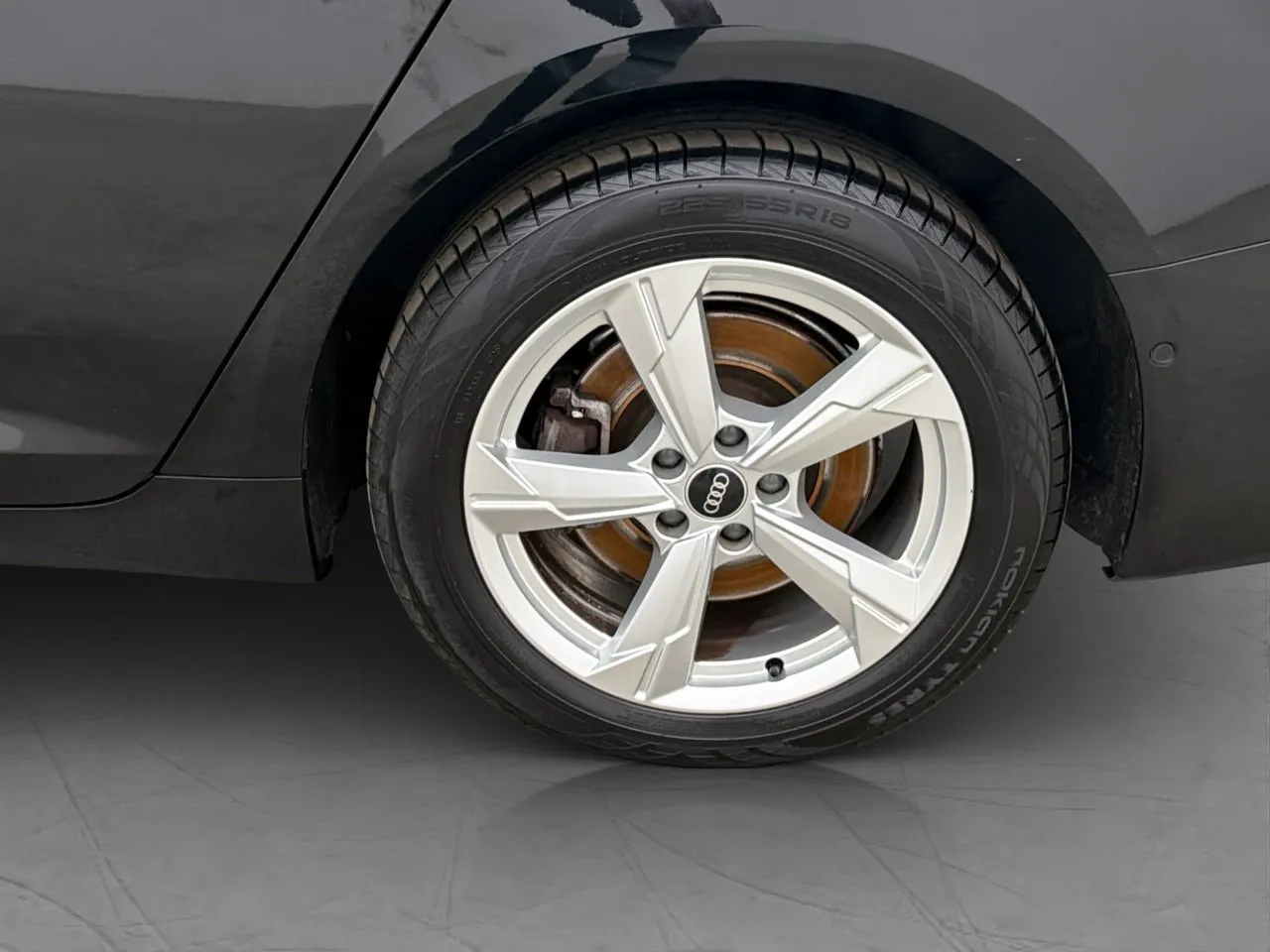 Vehicle image 36