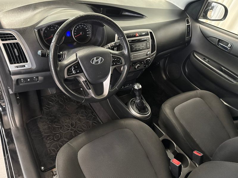 Hyundai i20 bild 8