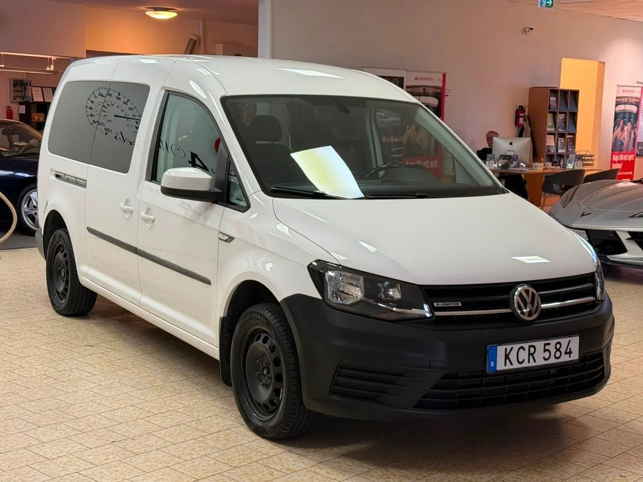 Vehicle image 8
