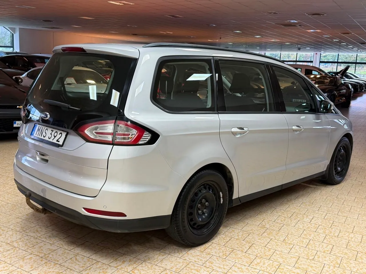 Vehicle image 6