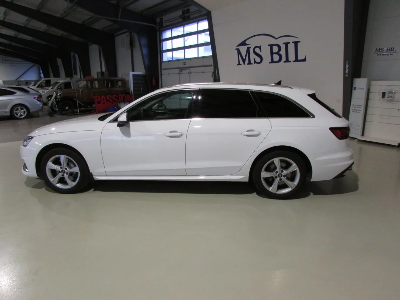 Vehicle image 7
