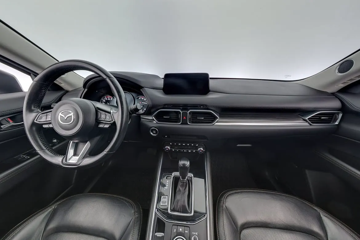 Vehicle image 8