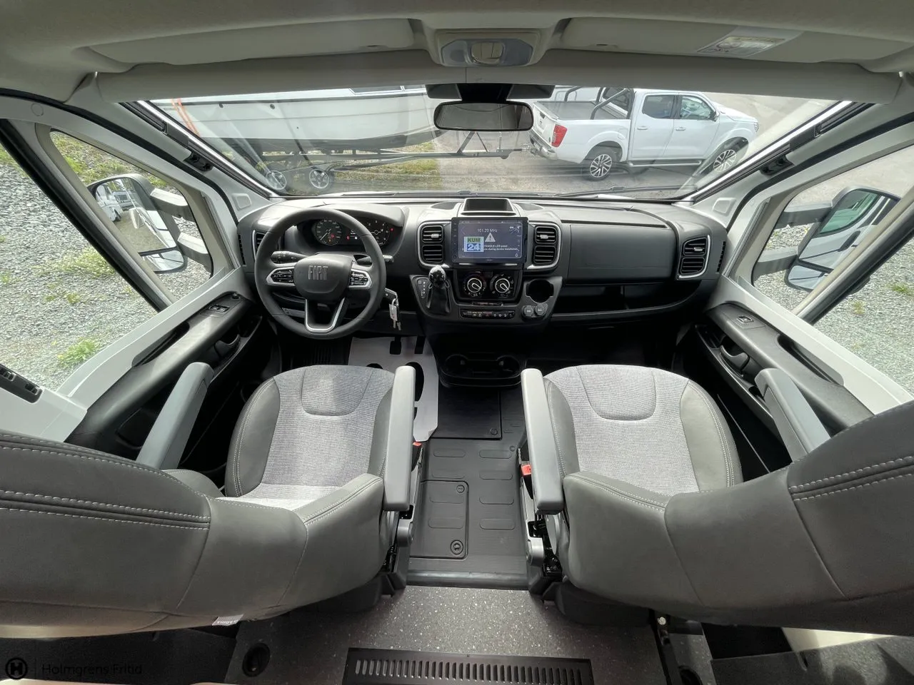 Vehicle image 22