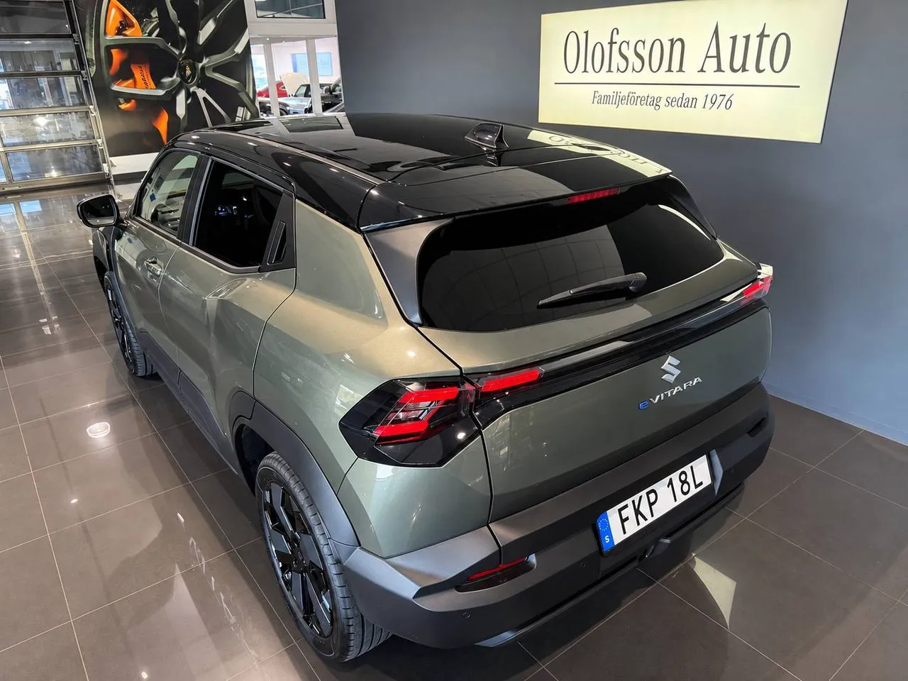 Vehicle image 6