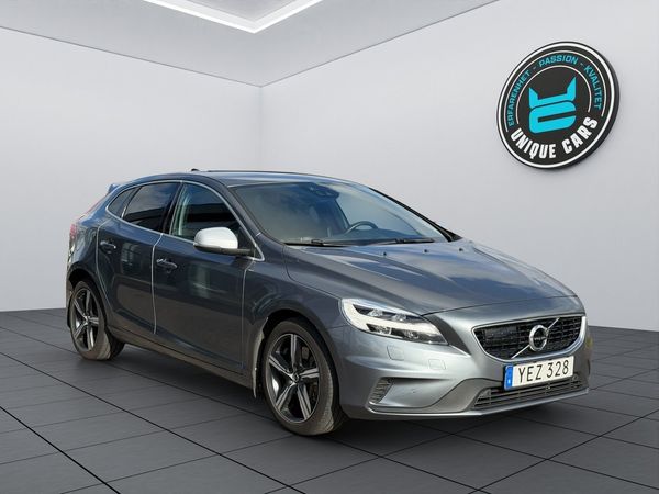 Volvo V40 D3| Automat| R-Design | Business Adv| Nyservad| Navi - 2017