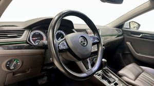 Skoda Superb bild 12
