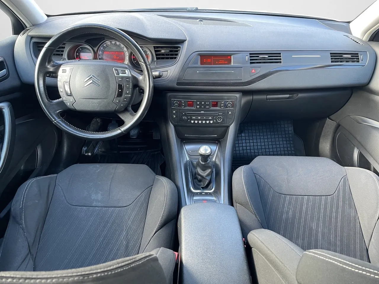 Vehicle image 11