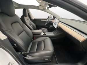 Tesla Model 3 bild 25