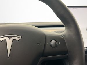 Tesla Model 3 bild 15