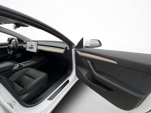 Tesla Model 3 bild 26