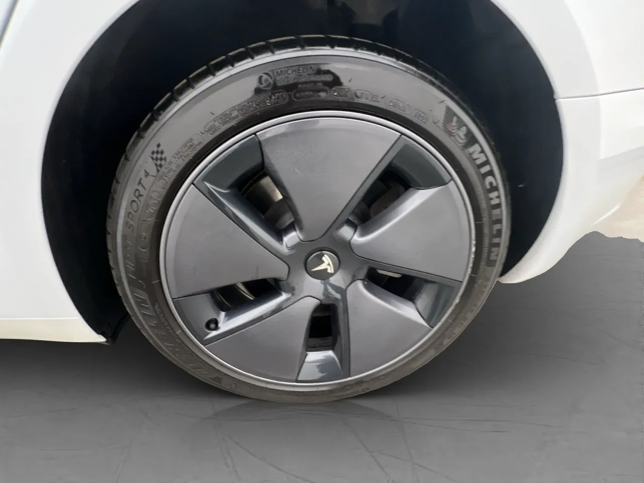 Vehicle image 31