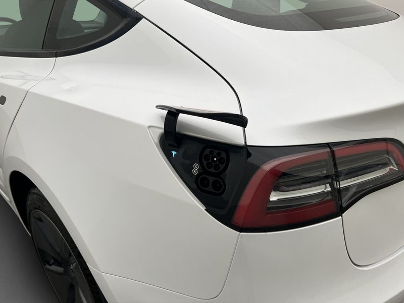 Tesla Model 3 bild 30