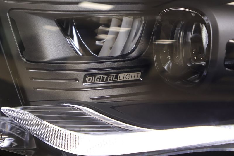 Mercedes E300 bild 9