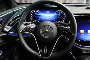 Mercedes E300 bild 22