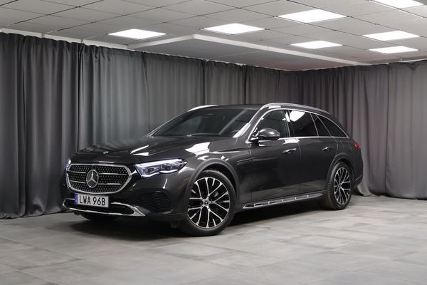 Mercedes E300 de 4MATIC All-Terrain Premium Burmester Superscreen - 2026