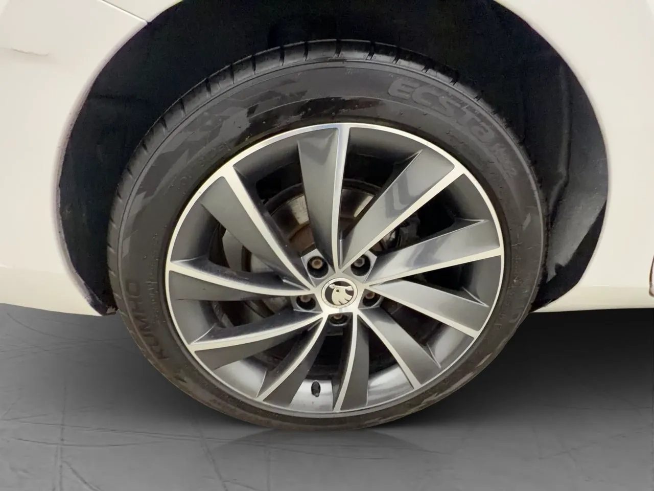 Vehicle image 31