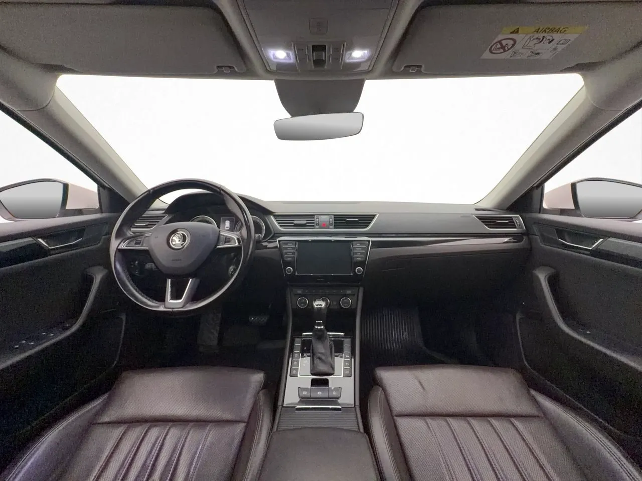 Vehicle image 18