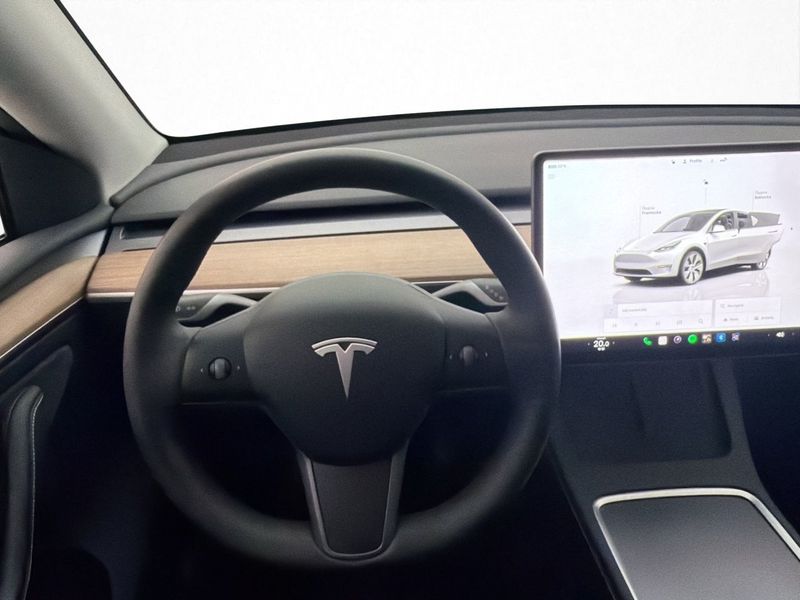 Tesla Model Y bild 13