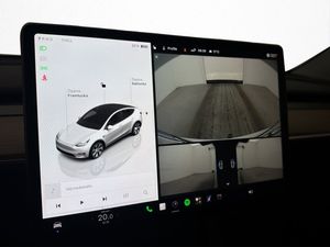 Tesla Model Y bild 17