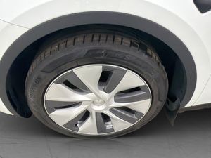 Tesla Model Y bild 26