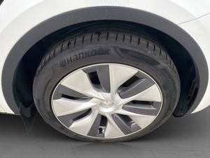 Tesla Model Y bild 29