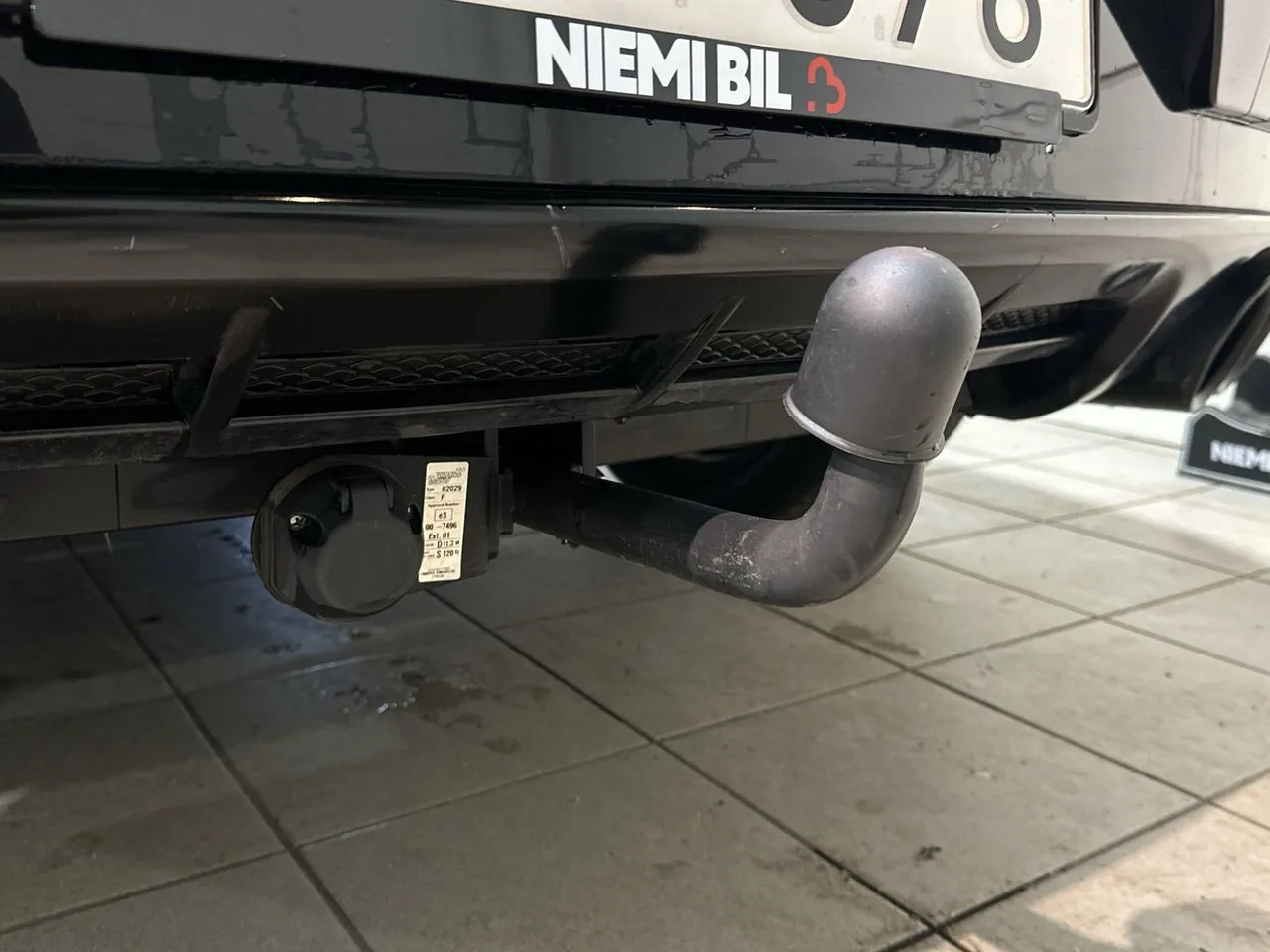 Vehicle image 18