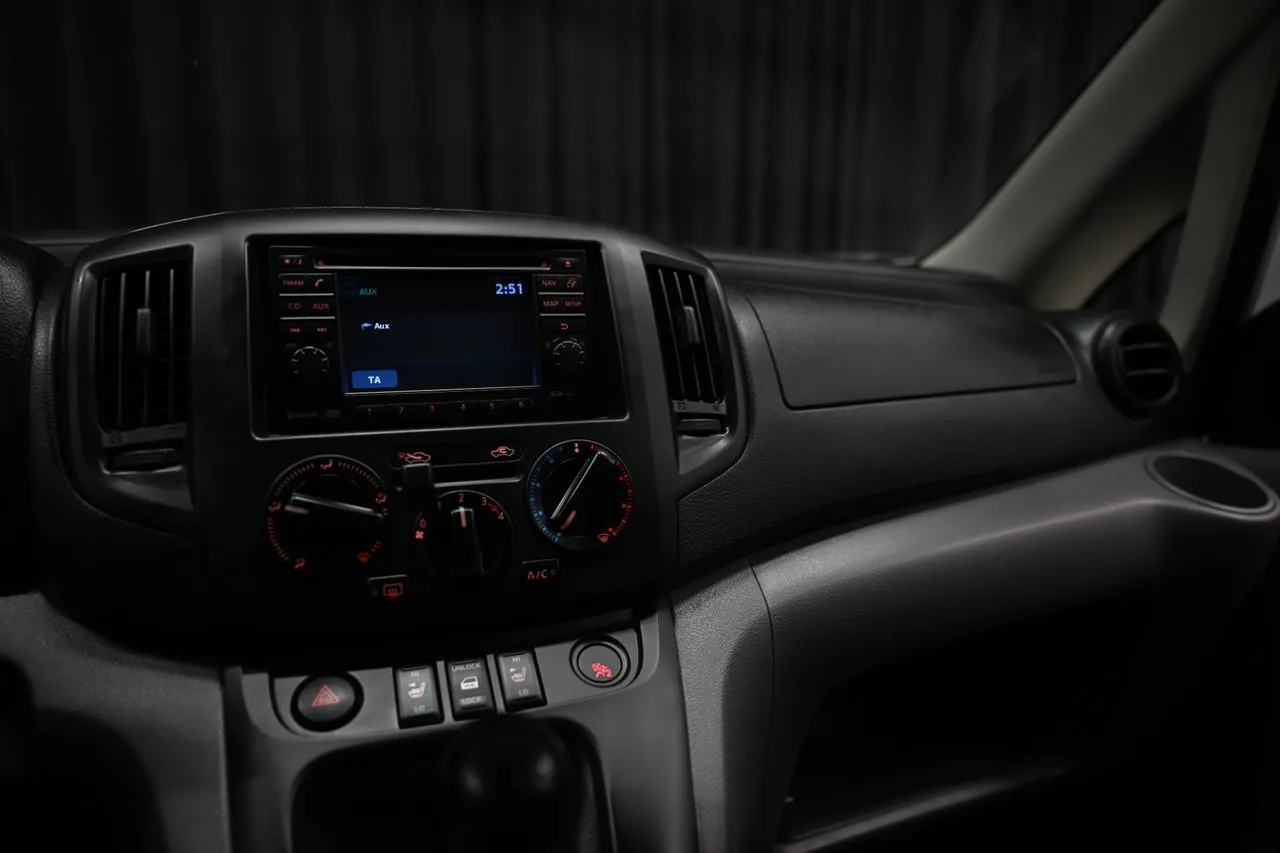Vehicle image 22