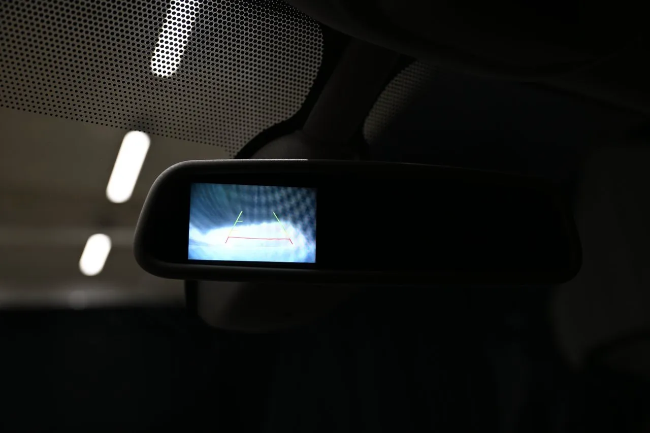 Vehicle image 20