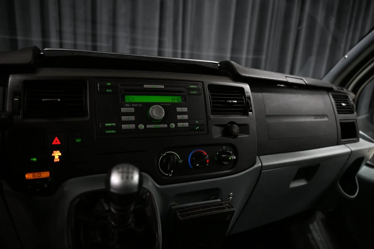 Vehicle image 22