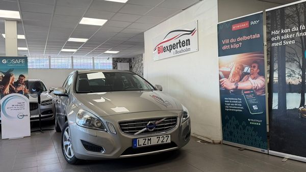 Volvo V60 DRIVe Momentum Euro 5|Endast 10339Mil - 2012