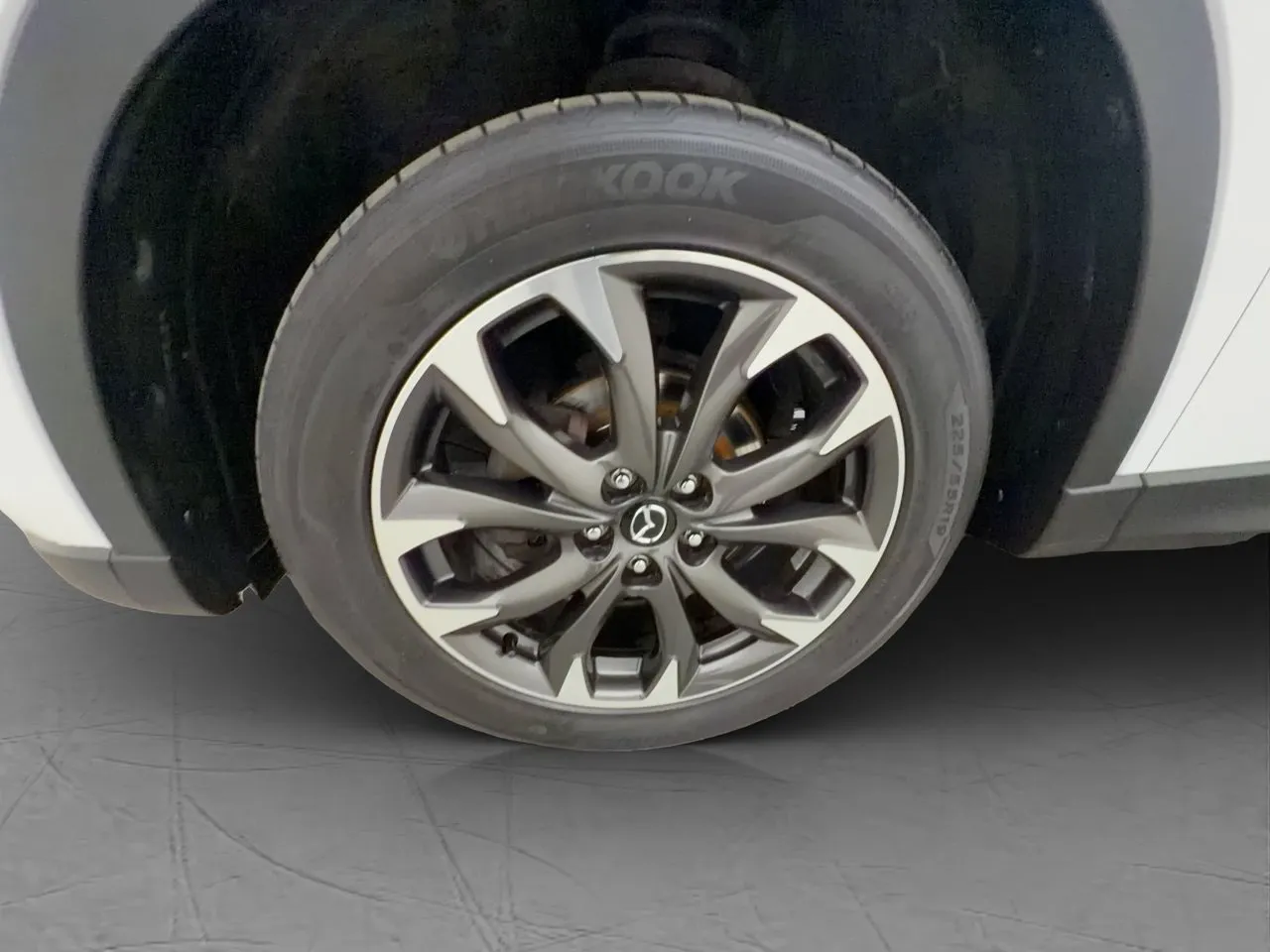 Vehicle image 32