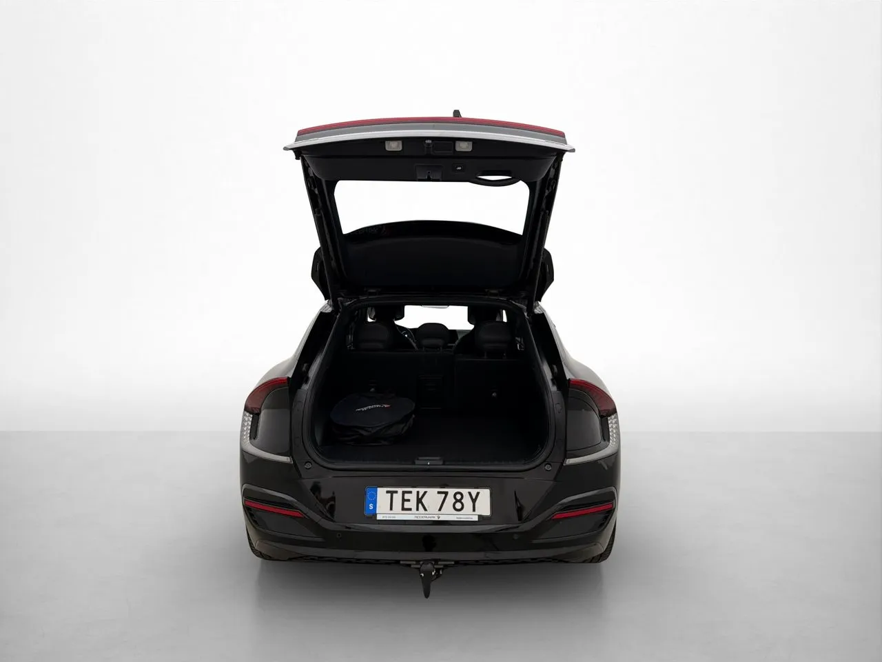 Vehicle image 32