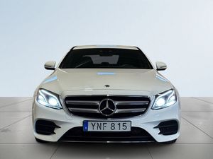 Mercedes E220 bild 2