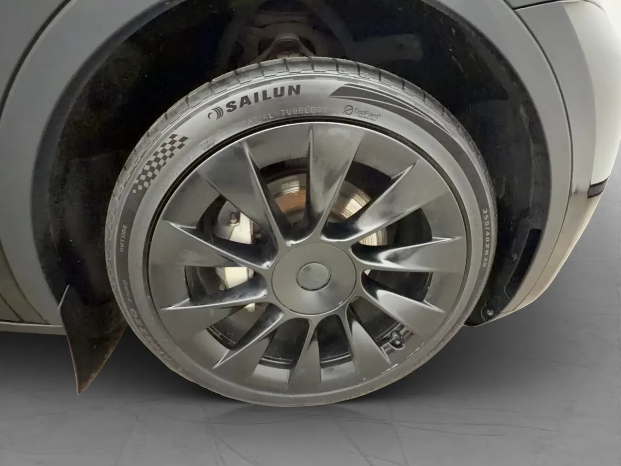 Vehicle image 33
