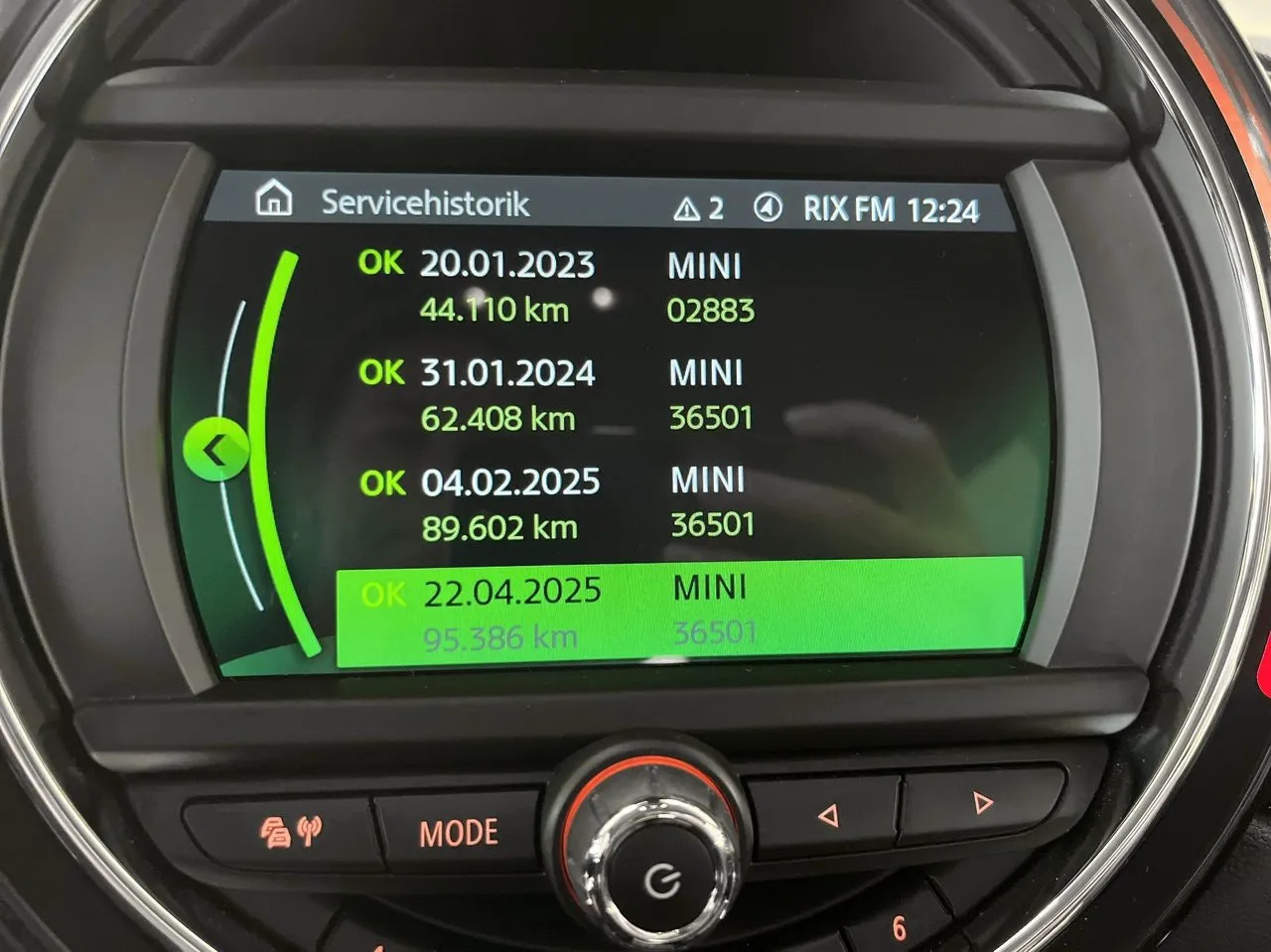 Vehicle image 21