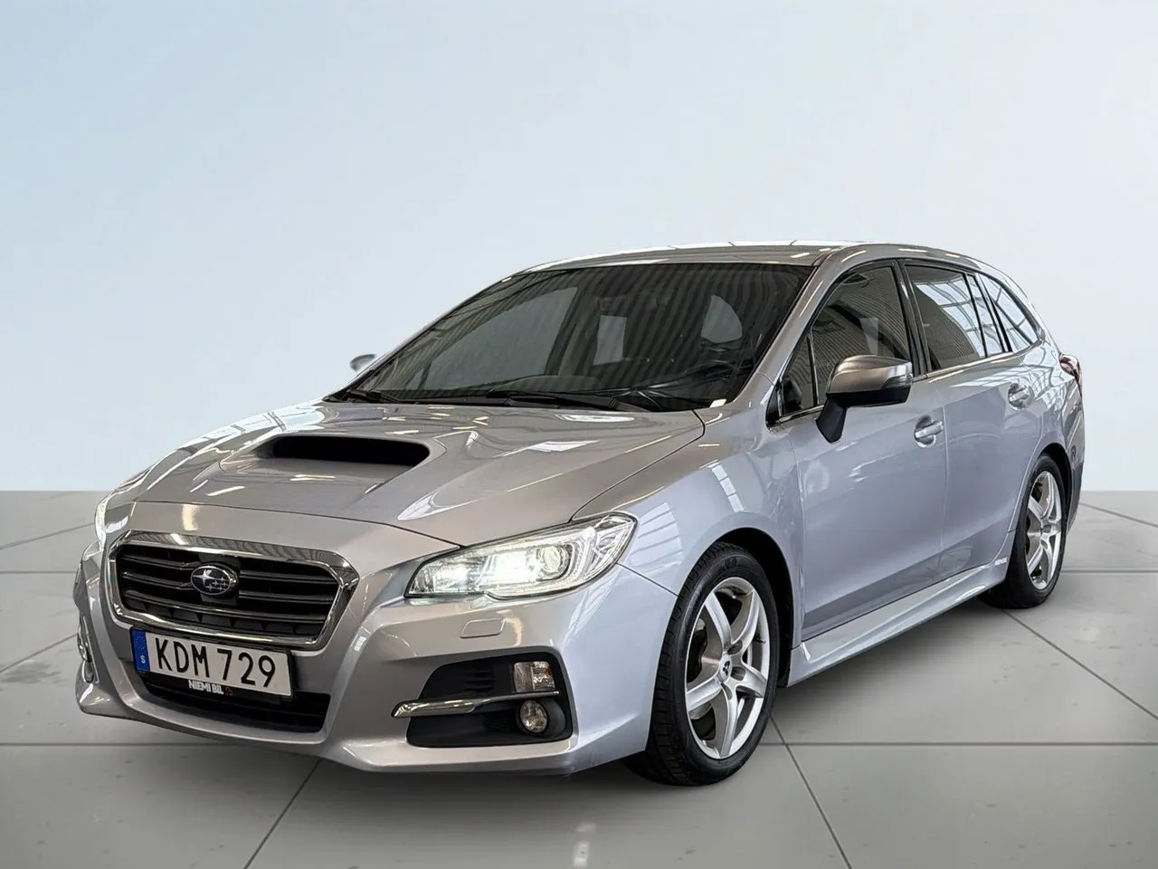 Vehicle image 15