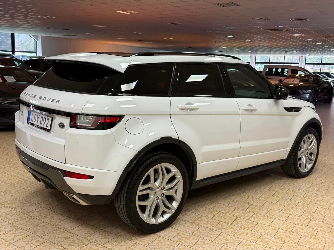Vehicle image 6