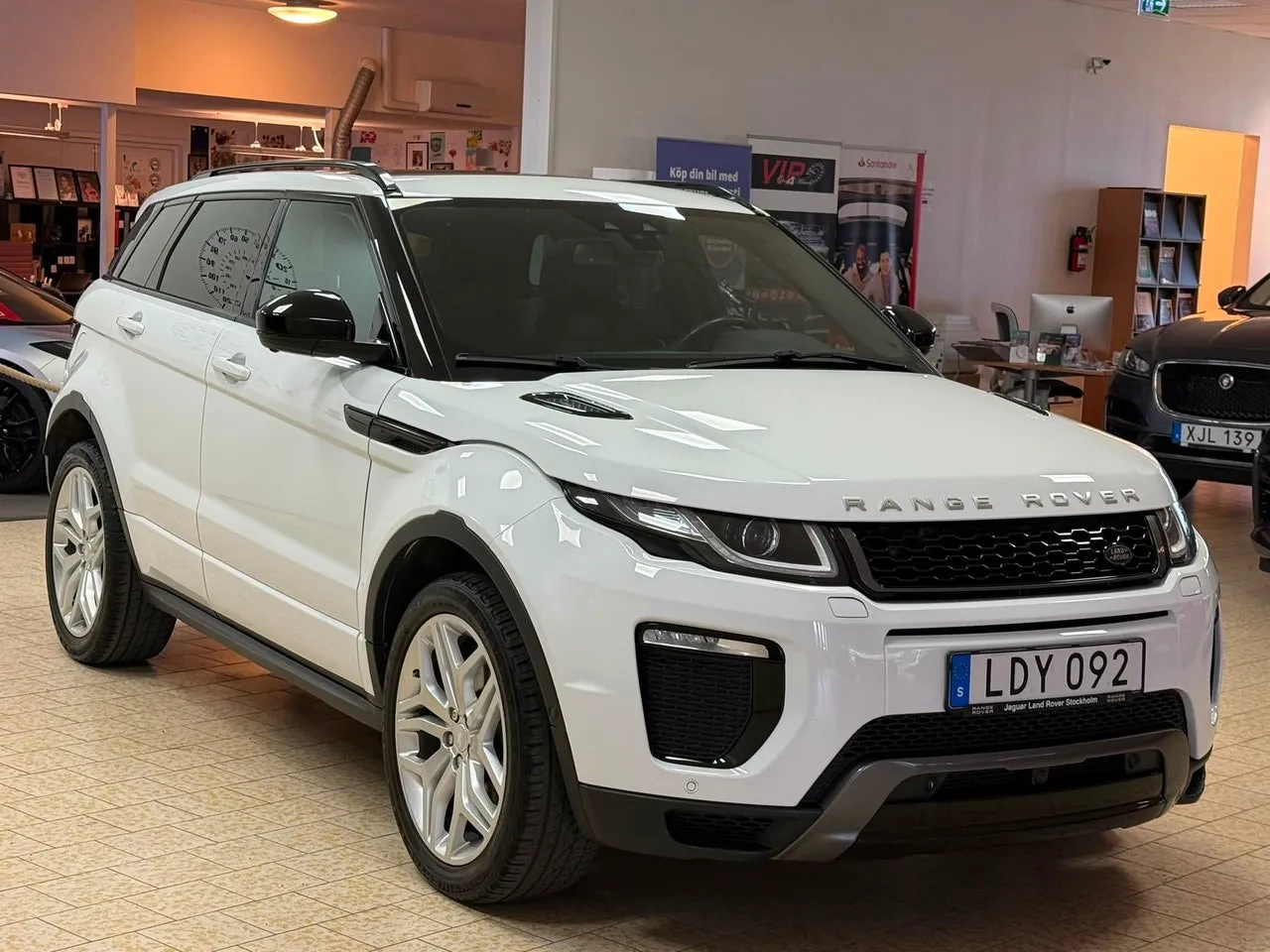 Vehicle image 8