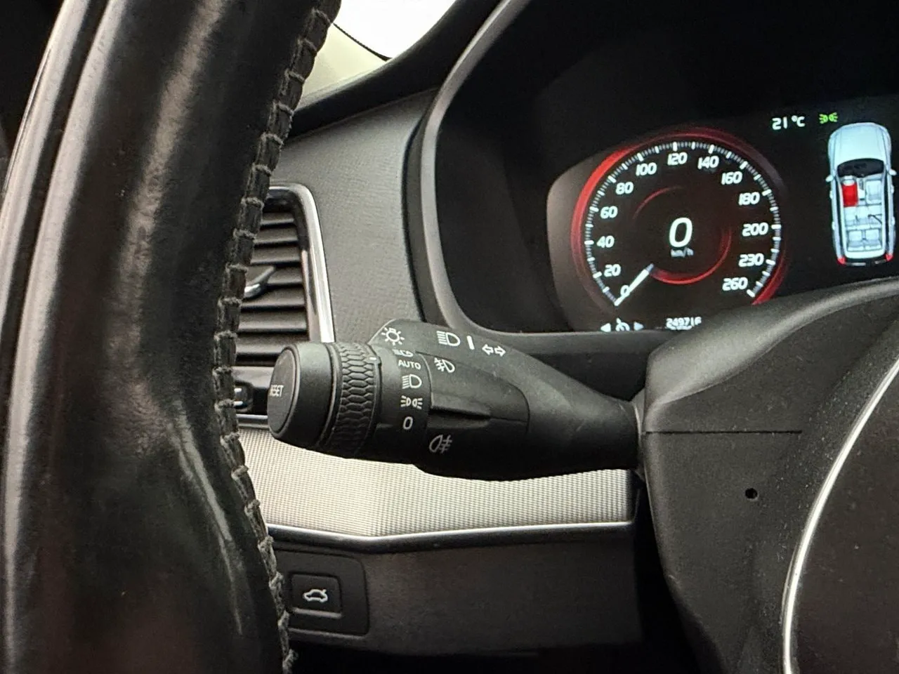 Vehicle image 36