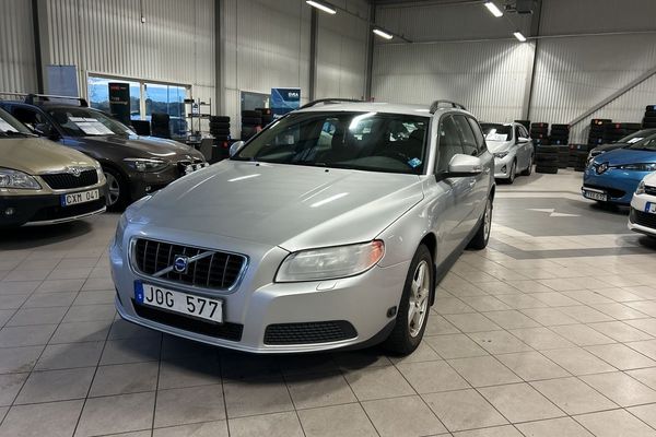 Volvo V70 2.0F Kinetic / KAMKEDJA / - 2009