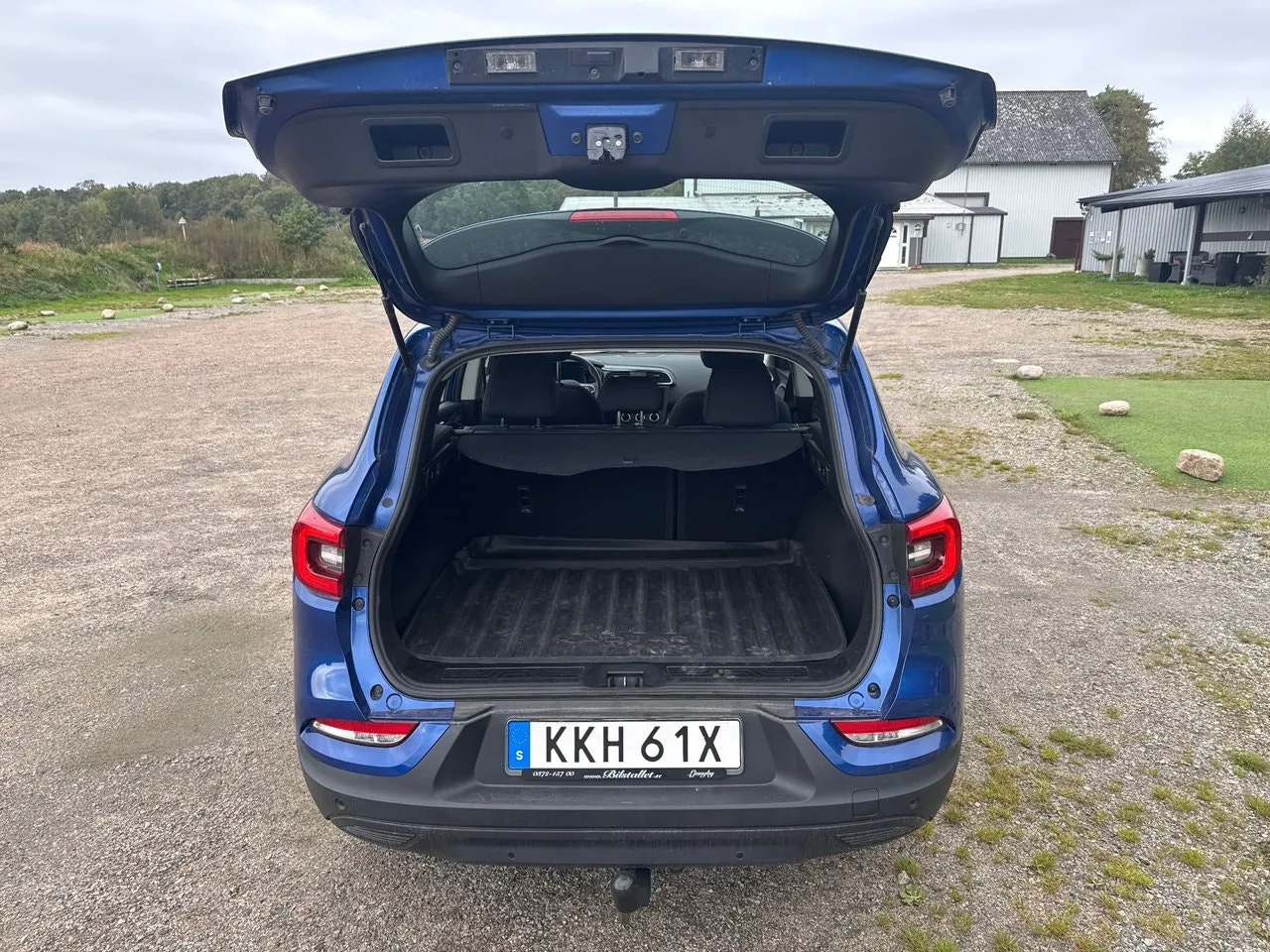 Vehicle image 11