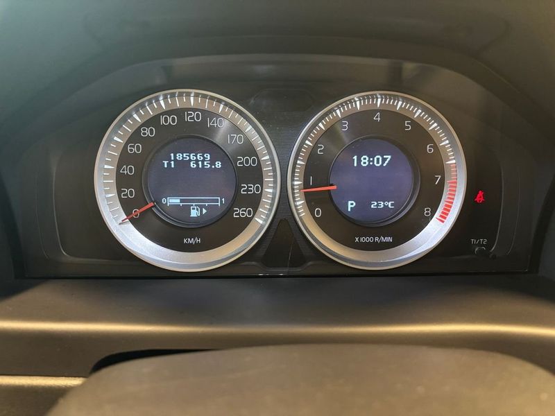 Volvo V70 bild 8