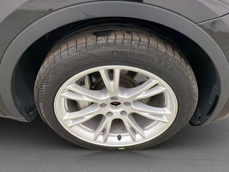 Tesla Model Y bild 33