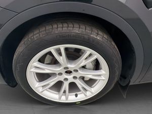 Tesla Model Y bild 30
