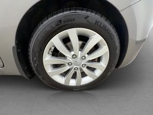 Kia Carens bild 28
