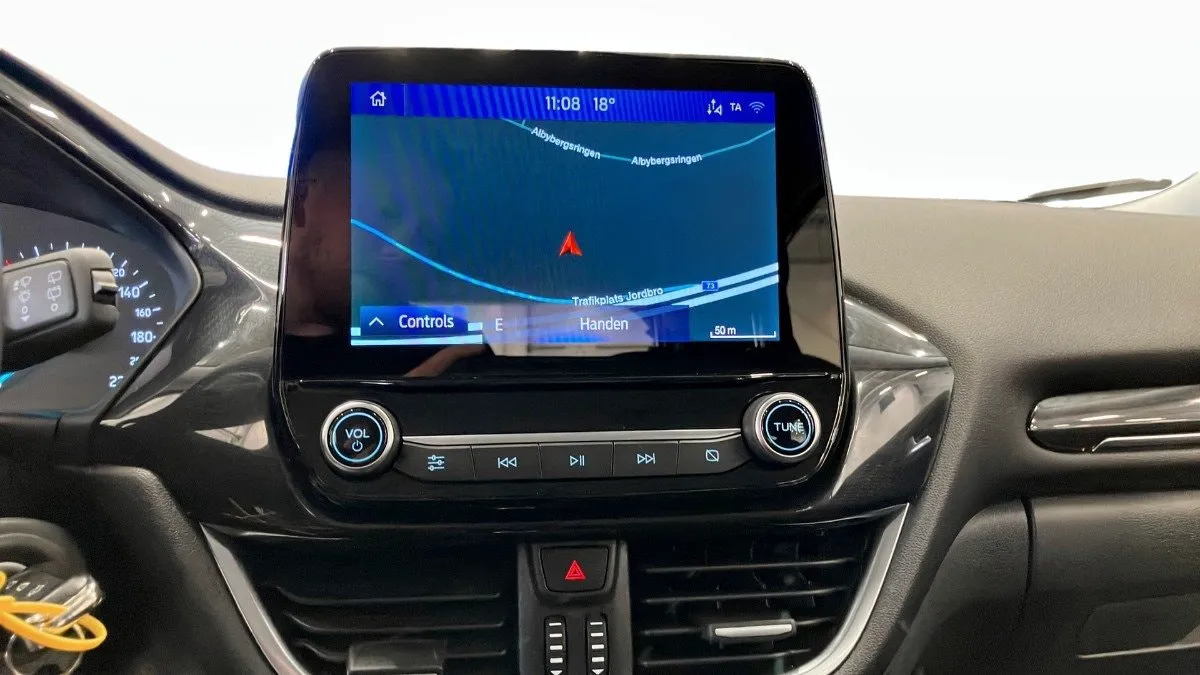 Vehicle image 11