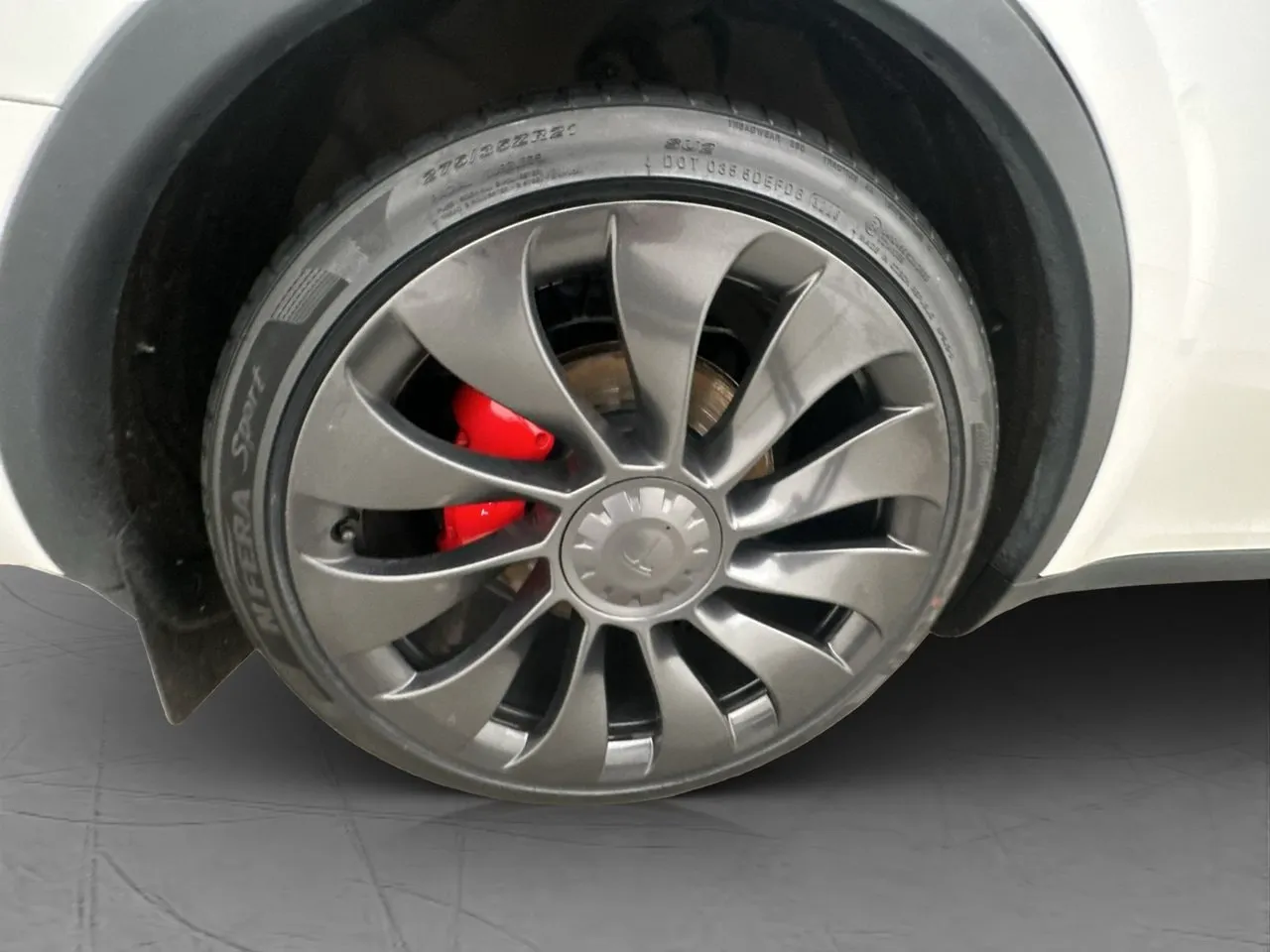 Vehicle image 32