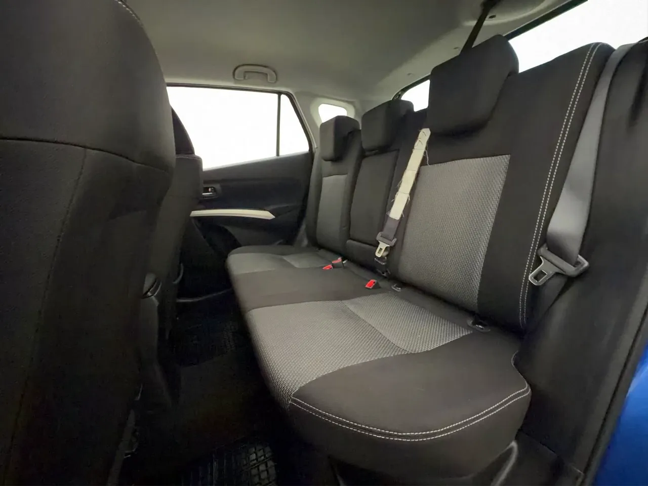 Vehicle image 23