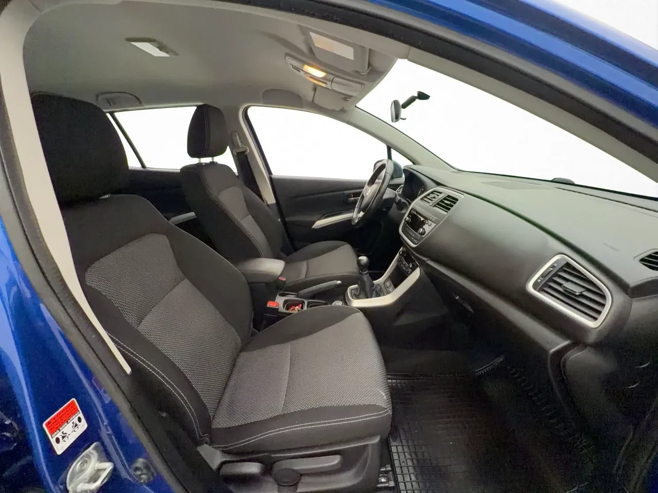 Vehicle image 21